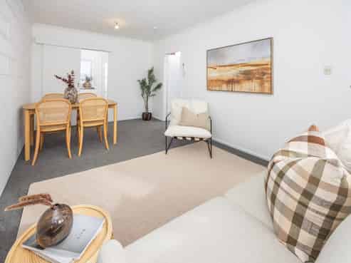2/41 Cameron Road, Hamilton East