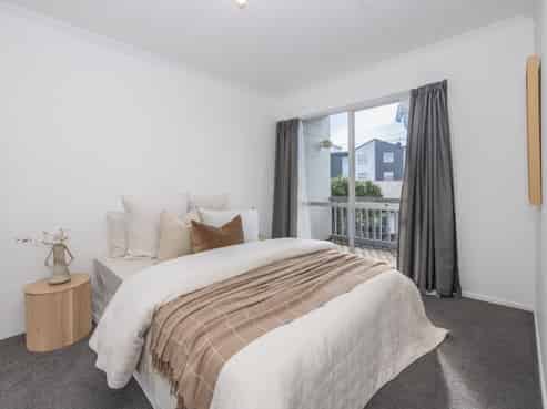 2/41 Cameron Road, Hamilton East