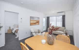 2/41 Cameron Road, Hamilton East