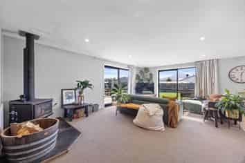 41 Finch Street, Albert Town