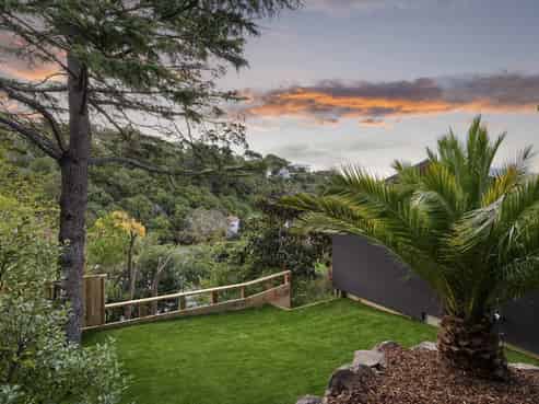 32 Soleares Avenue, Mount Pleasant