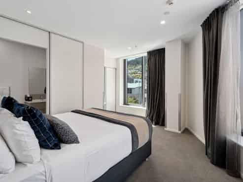 205 (Door 206) Ramada Hotel, 18 Frankton Road, Queenstown