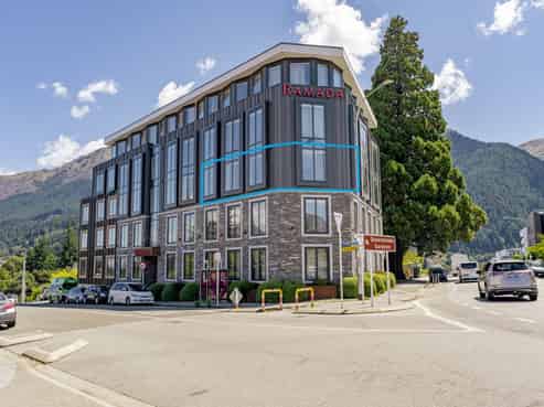 205 (Door 206) Ramada Hotel, 18 Frankton Road, Queenstown