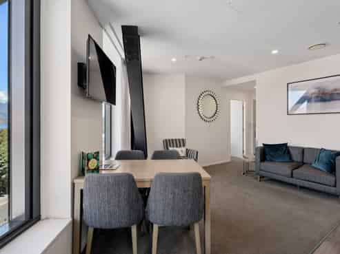 205 (Door 206) Ramada Hotel, 18 Frankton Road, Queenstown