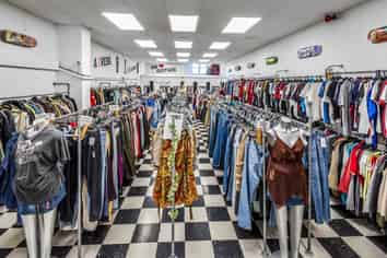 RETAIL SPACE WITH COMPETITIVE RENT ON K' ROAD
