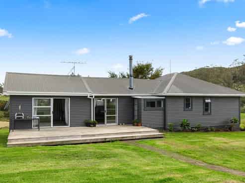 178 West Coast Road, Makarau