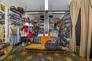 VALUE FOR MONEY RETAIL ON K' ROAD
