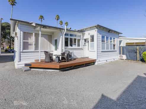 Prime development opportunity with holding income
