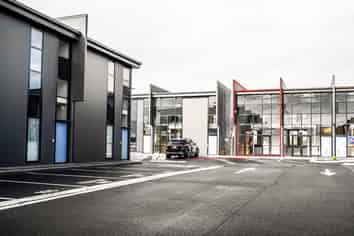 For LEASE- Flexible Commercial Workshop