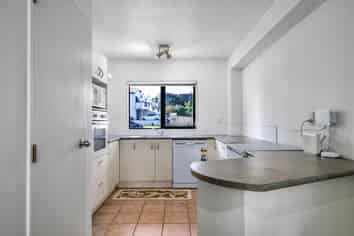 4/71 Fernhill Way, Oteha