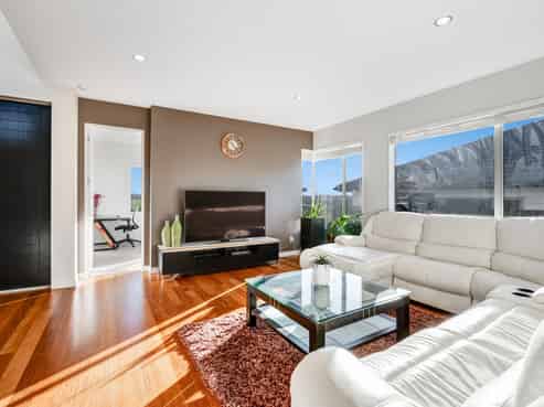 36 Butler Stoney Crescent, Millwater