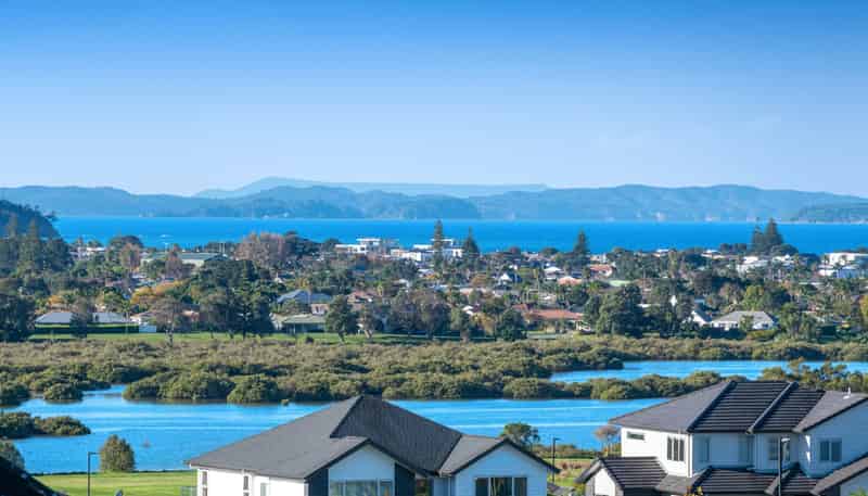 36 Butler Stoney Crescent, Millwater