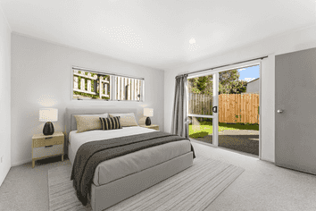 2/372 Whangaparaoa Road, Stanmore Bay