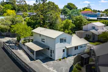 2/372 Whangaparaoa Road, Stanmore Bay