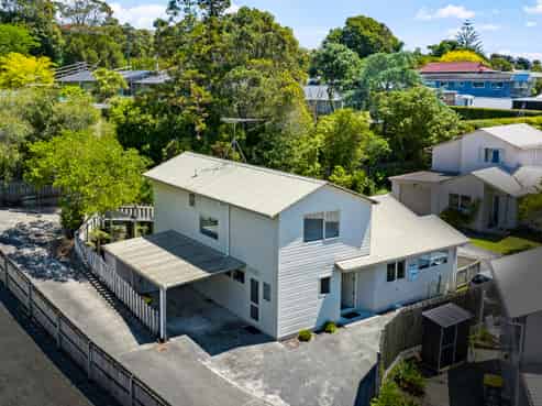 2/372 Whangaparaoa Road, Stanmore Bay