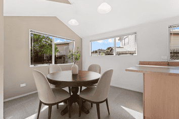 2/372 Whangaparaoa Road, Stanmore Bay