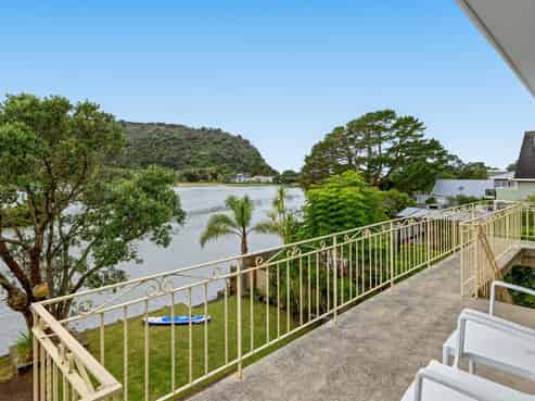 6 Waiwera Road, Waiwera