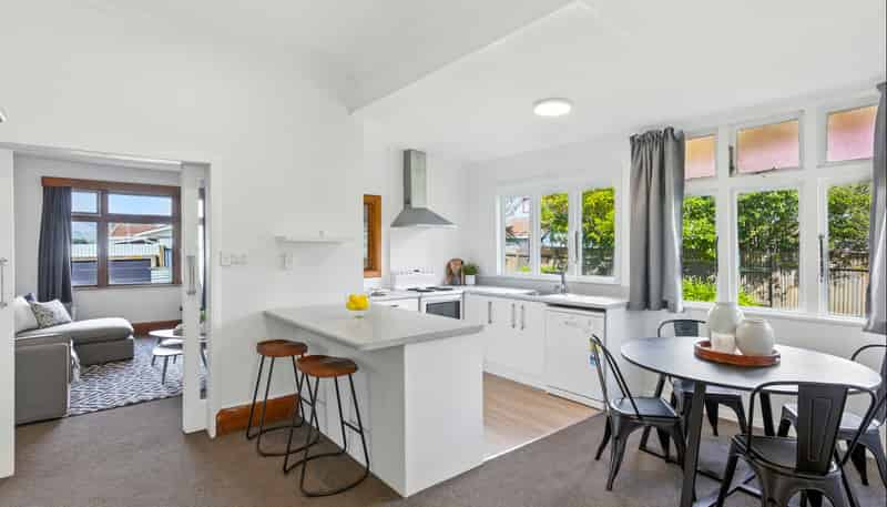 27A The Avenue, Levin