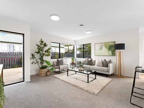 2/7 Rewarewa Road, Te Atatu Peninsula