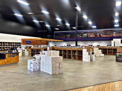 Rare Retail/Trade Showroom Opportunity