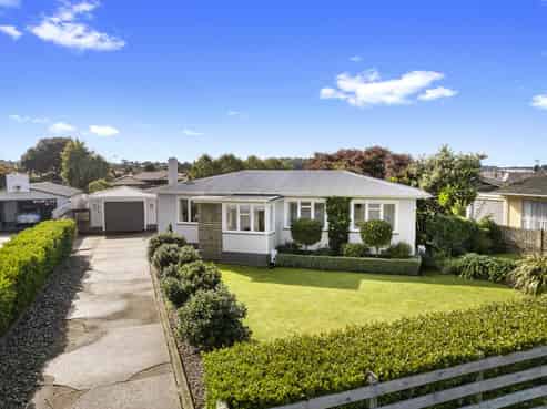 30 Lincoln Road, Springvale