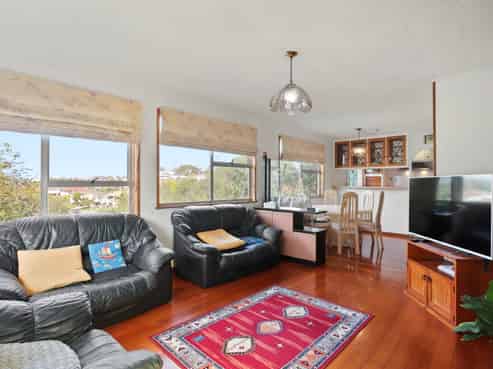 18 Felgrove Street, Glendene