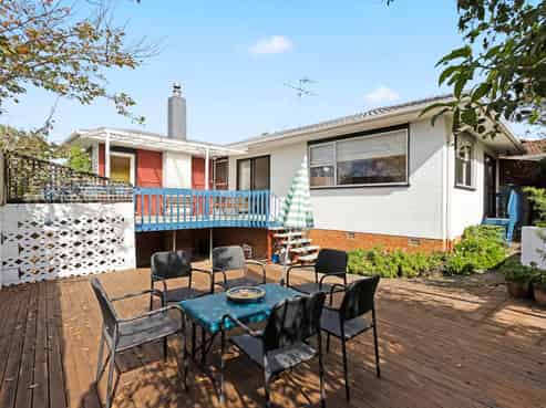 18 Felgrove Street, Glendene