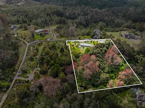 1479 East Coast Road, Redvale