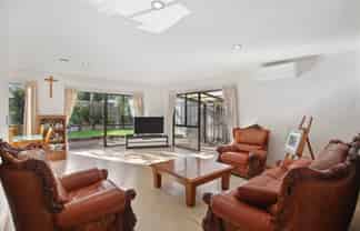 2/148 Pigeon Mountain Road, Half Moon Bay