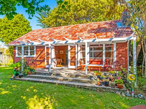 13 Kauri Road, Waikanae