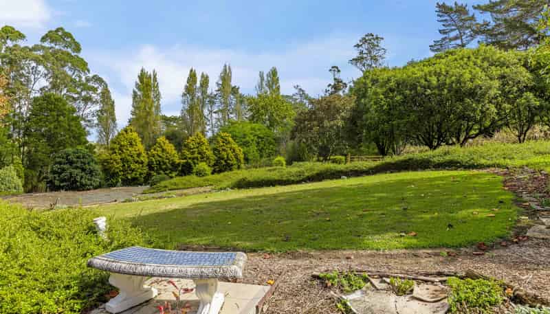 1481 East Coast Road, Redvale