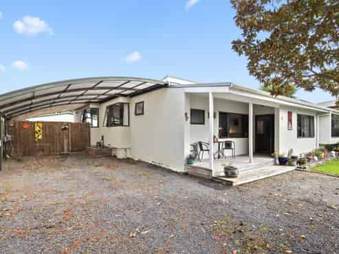 52 Taihiki Road, Clarks Beach