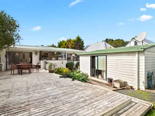 52 Taihiki Road, Clarks Beach