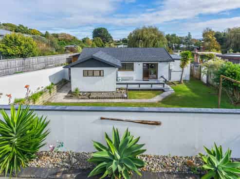 18 Ruru Road, Otaihanga