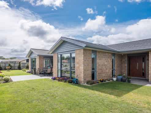 12 Christow Court, Paraparaumu