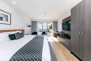 313/31 Davis Crescent, Newmarket
