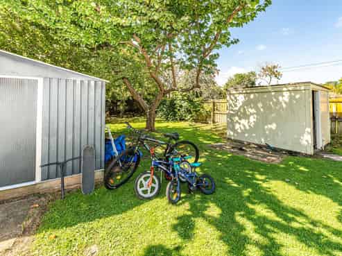 103 Anzac Parade, Whanganui East