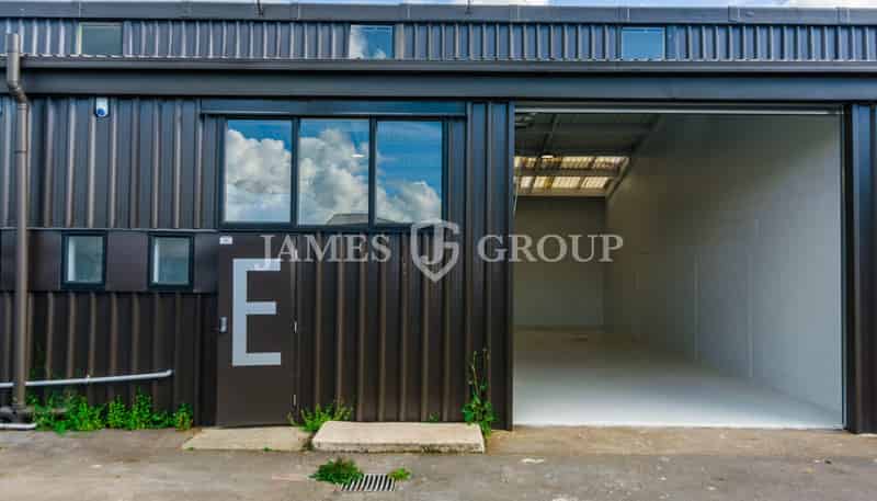 E/10 Vernon Street, Papakura