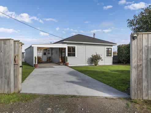 1576 South Road, Manutahi