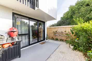 4/2 Riversdale Road, Avondale