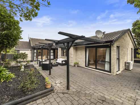 37 Palmyra Way, Half Moon Bay