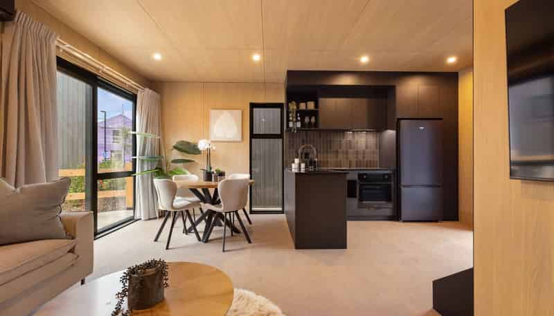 98/6 Hall Street, Frankton
