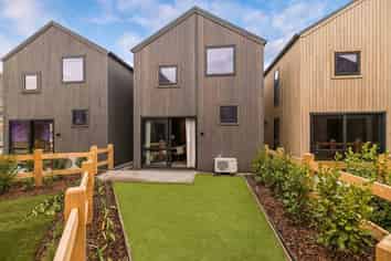 98/6 Hall Street, Frankton