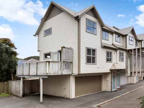 12/60 Owen Street, Newtown