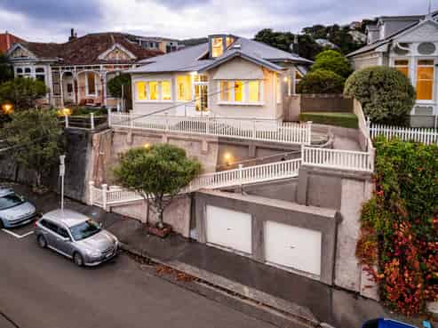 16 Mariri Road, Kelburn