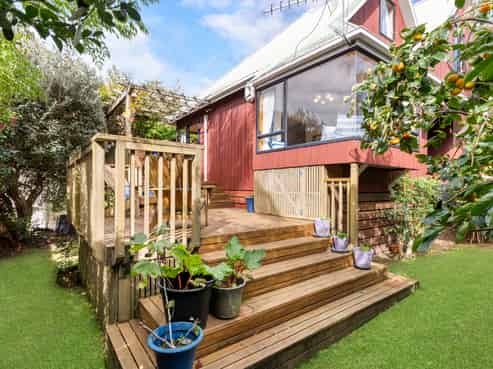 2/120 Riddell Road, Glendowie
