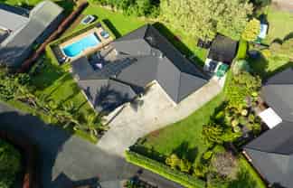 24 Glencairn Place, Buckland