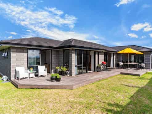 71 Kaurinui Crescent, One Tree Point