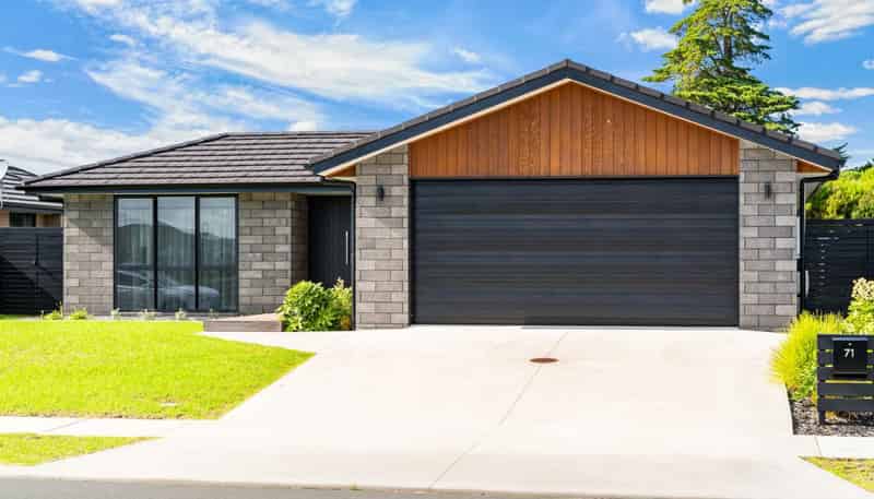 71 Kaurinui Crescent, One Tree Point