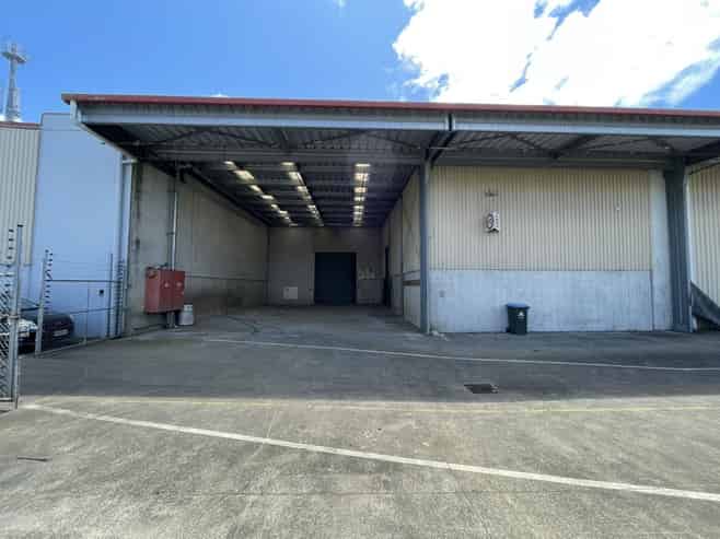 Versatile Industrial - 1800sqm